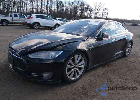 2014 Tesla Model S P85D z USA, uszkodzony, nr VIN 5YJSA1H25EFP64310